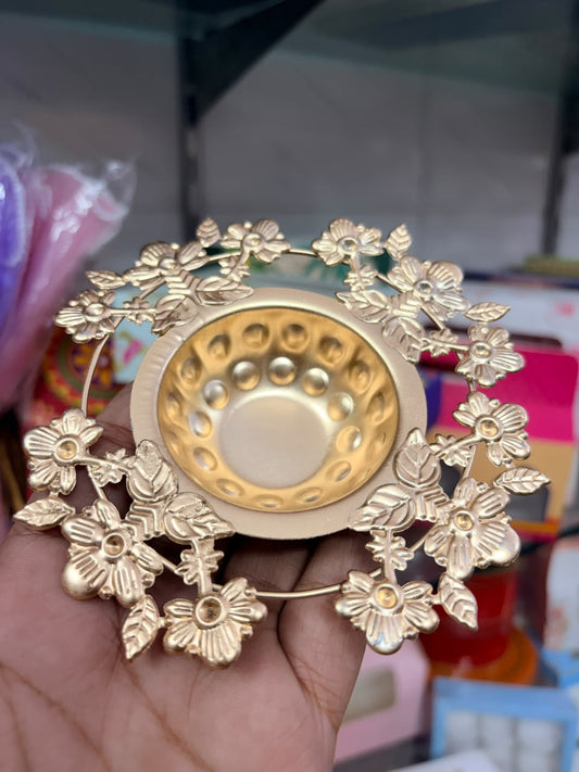 Floral Metal Urli