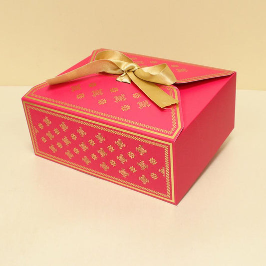 Festive Special Premium Hamper Packaging Box With Golden Leaf Printing